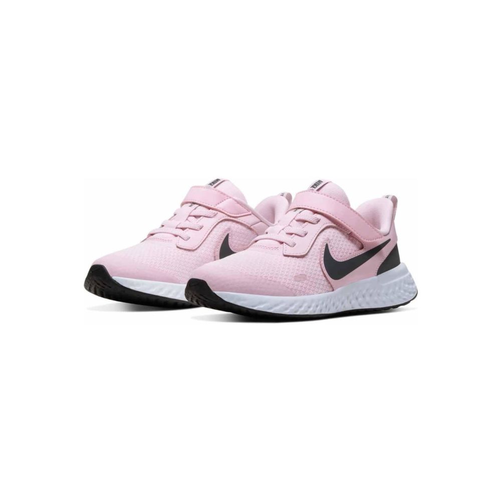 nike revolution 5 bq5672