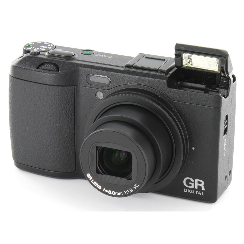 Ricoh GR Digital IV Dijital Fotoğraf Makinesi