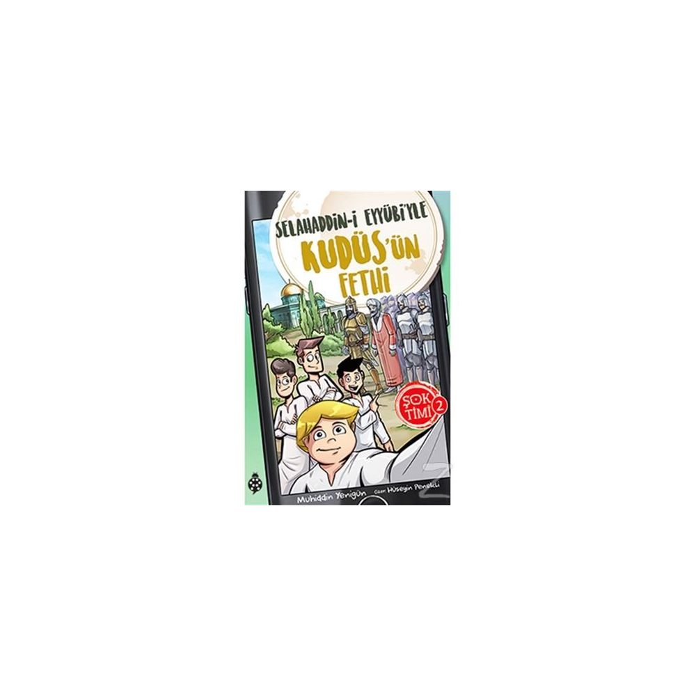 Yetuk ayol mushukini silaydi