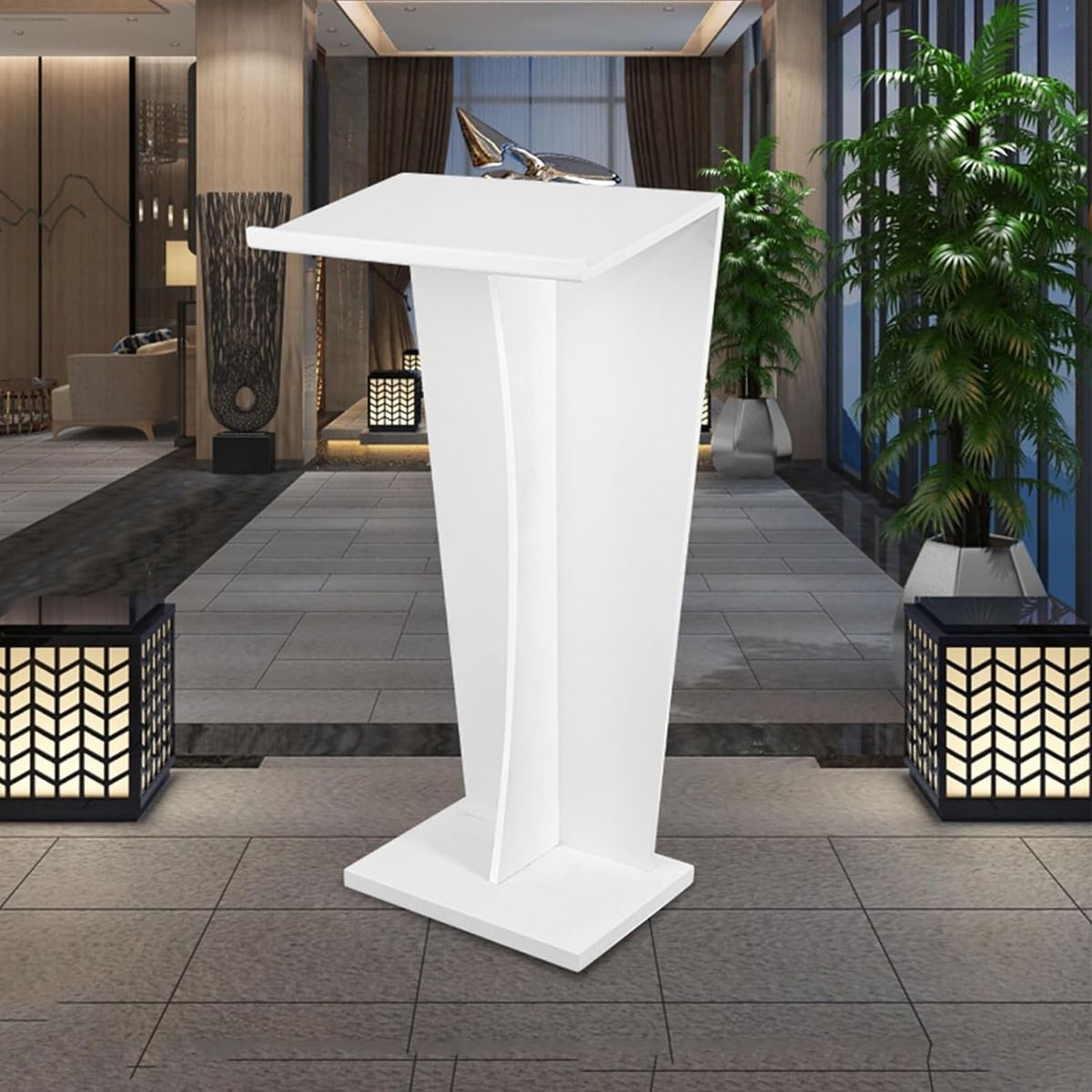 konuşma kürsüsü önü