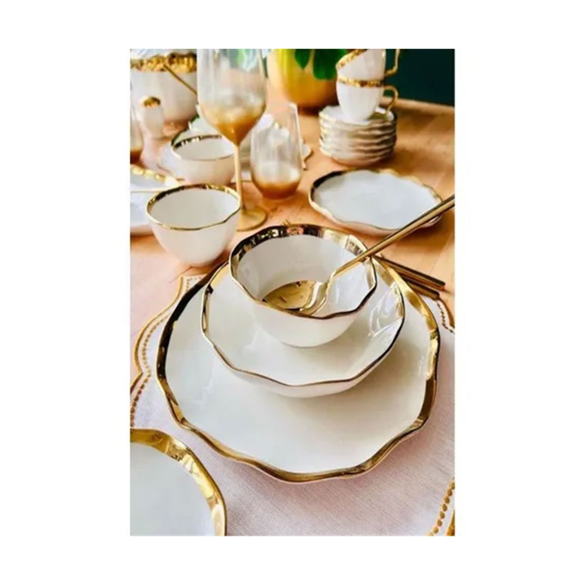 Mikasa Moor P038.370282 Triangular Gold 24 Prç Yemek Takımı Fiyatları