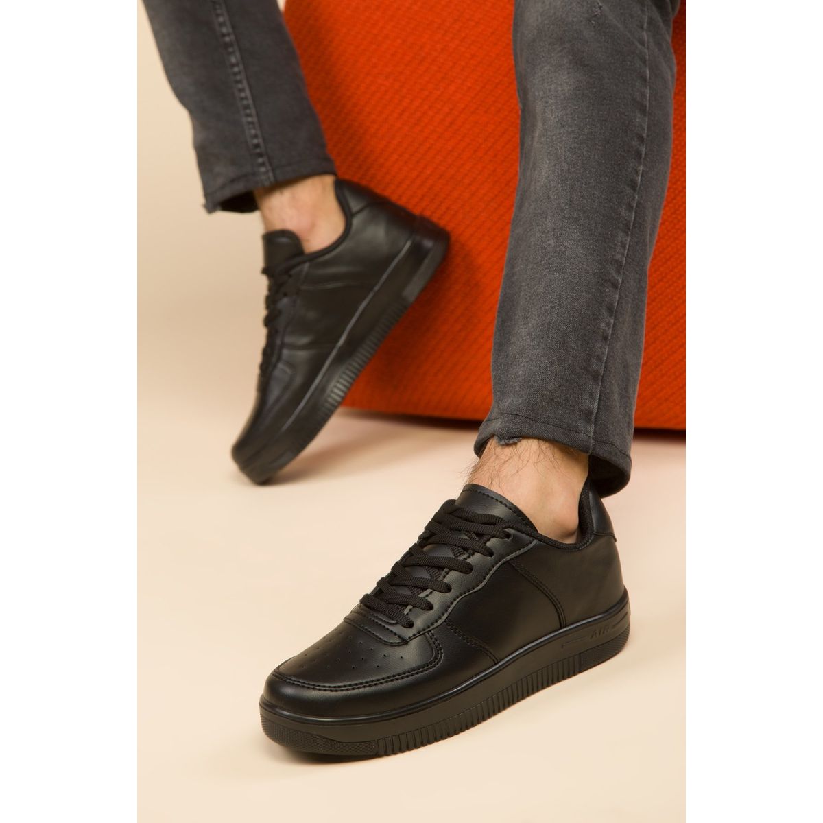 soho men sneaker