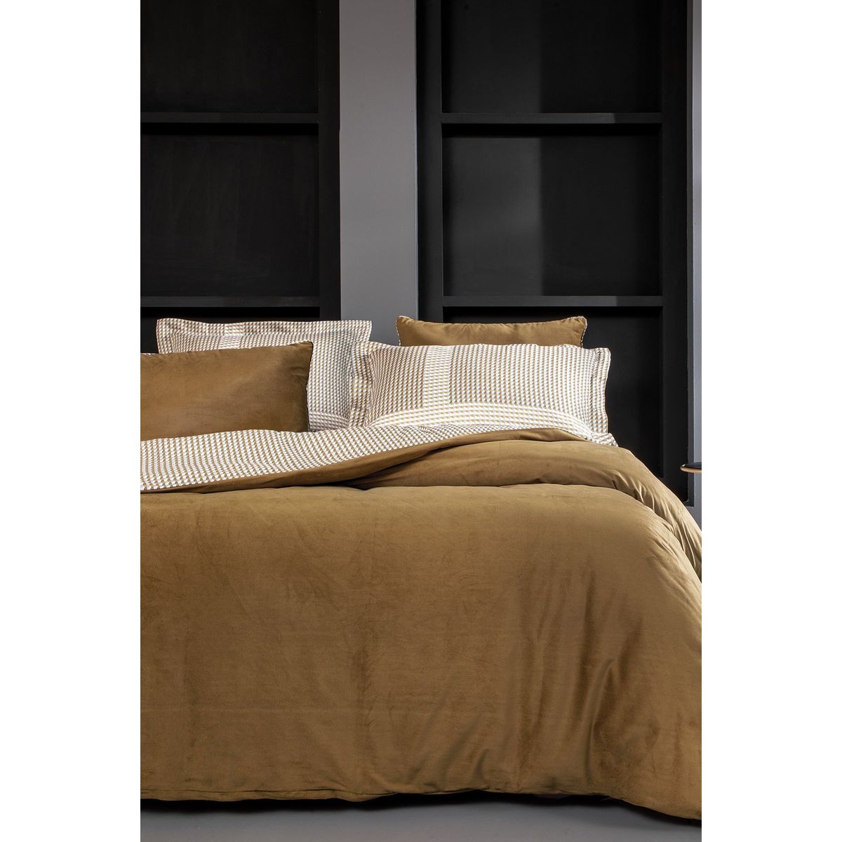 Yataş Charme Estie Çift Kişilik Kadife Saten Camel Nevresim Takımı