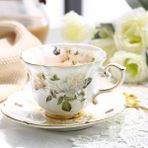 1 Fincan 1 Tabak Kemik Çini Kahve Seti Kamelya Tarzı Ingiliz Porselen Çay Seti Seramik Saksı Kremalı Şekerlik Çay Saati Demlik Kahve Fincanı Kupa Sandık (Yurt Dışından) - 1 Adet - Renkli - 1 lt