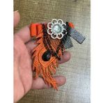 10X8 CM TAŞLI NAKIŞ İŞLEME ÜTÜ İLE YAPIŞAN TAVUS KUŞU BROŞ YAKA TÜRBAN İĞNESİ (Turuncu)
