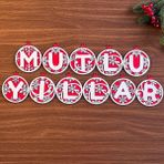 11 Harfli Kırmızı Beyaz İpli MUTLU YILLAR Yazılı Ahşap Yılbaşı Ağaç Süsü (5264)