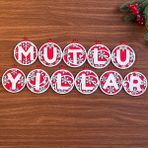 11 Harfli Kırmızı Beyaz İpli MUTLU YILLAR Yazılı Ahşap Yılbaşı Ağaç Süsü