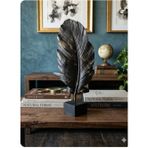 15cm-31cmlik ebatlarda kırılmaz polyester,tüy desenli kaideli biblo a-1046b