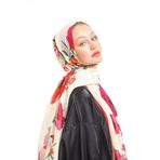 19V69 ITALIA Beyaz Fuşya Şal Çiçekli Desen Pavia Seri Eşarp Askısı Ve Hediyelik Seti Ile Birlikte 90x200 Cm