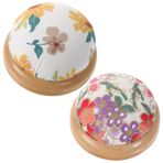 2 Paket Yuvarlak Pin Yastık Ahşap Taban İğne İğnelik Sevimli Japon Tarzı Pin Yastıkları Çiçek Tarzı İğne Tutucular DIY El Sanatları Günlük El Dikiş veya Kapitone için İğne Yastığı