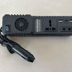 200 Watt Modified Sinus İnverter 12V - 220V Dönüştürücü Araç içi Çakmaklık Çevirici 2 USB Type-C Telefon Dizüstü Bilgisayar için Taşınabilir Araç Şarj Adaptörü İnvertör