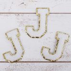 3 Paket Şönil Demir On Glitter Üniversite Mektubu 5 cm Uzun "J" Yamalar - Altın Parıltılı Süslemeli Beyaz Şönil Kumaş - Dikin veya Ütüleyin - 5CM WHT J