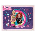 30 Parça Puzzle: Barbie ile Makyaj