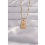 316L Çelik Gold Renk Pembe Mineli El Figür Tarot Kolye