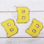 3'lü Paket Şönil Demir On Glitter Üniversite Harfi 5 cm Uzun "B" Yamalar - Altın Parıltılı Süslemeli Sarı Şönil Kumaş - Dikin veya Ütüleyin - 5 CM Sarı B