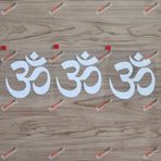 3S MOTORLINE (3) 10 cm Yoga Om Ohm Sembolü Çıkartma Hindistan Araba Vinil Beyaz sda1