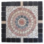 45x45 cm Doğal Taş El Yapımı Mozaik Madalyon Dekor – Yeşil Siyah Mermer ve Traverten Taşlar ile Sanat Eseri – İç ve Dış Mekan Zemin, Teras ve Masa Üstü için Zarif Kare Desen Dekorasyon
