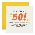 50. Komik Doğum Günü Kartı Şakası- 'Hey 50' - Ona, Arkadaşlarına, Meslektaşınıza, Kız Kardeşinize, Erkek Kardeşinize, Babanıza, Annenize Hediye - Elli ve Genç Görünen - Eğlenceli Çıkartmalarla Gelir