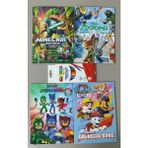 Ada Çanta Kırtasiye 4 Adet Stickerli Karakter Figürlü Boyama Kitabı ve 12 Li Kuru Boya Kalemi AD2412