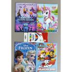 Ada Çanta Kırtasiye 4 Adet Stickerli Karakter Figürlü Boyama Kitabı ve 12'li Glbx Kuru Boya Kalemi VO555411