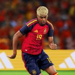 Adidas JN4366 Spain 26 Authentic İç Saha Erkek Futbol Forma