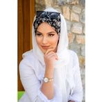 Aişe tesettür Beyaz Siyah Çiçek Desen Hazır Şal