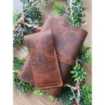 Alesta Leather Atelier (İsim Yazıyoruz) El Yapımı Hakiki Deri 2'li Hediye Seti Kitap Ajanda Kılıfı Kapaklı Kalemlik - Koyu Taba