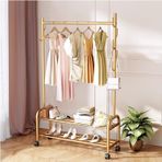 Altın Elbise Askısı Tekerlekler ile 120 cm Konfeksiyon Standı 7 Hooks Şık Dolap nizer Oturma Odası ve Yatak Odası için Kolay Montaj Modern Tasarım