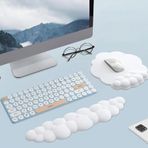 Amszke 17 '' Bulut Klavye Bilek Dayanağı, Ergonomik Bellek Köpüklü 2 Adet Mouse Pad Bilek Desteği Klavye Seti, Bulut Klavye Kaymaz Taban, Ev Ofis Dizüstü Bilgisayar Masaüstü için Avuç İçi (Beyaz)
