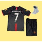 Andream 2008 Sezon Retro Ronaldo Siyah Futbol Çocuk Forması 3'lü Set Çorap Hediyeli - 7 - 8 Yaş