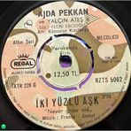Antik Ajda Pekkan ve Yalçın Ateş 6 - İki Yüzlü Aşk / Erkekleri Tanıyın - Regal 45'lik Plak