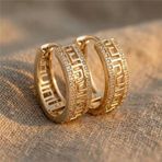 Antik Desenli Taş Detaylı Kalın Halka Çelik Küpe - 14K Altın Kaplama - 2 cm