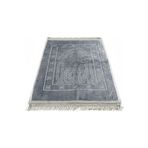 Arifan Hediyelik Hac Dünyası Lüks Kalın Yumuşak Peluş Seccade Kaymaz Taban Özellikli Çantalı - Gri 80x120
