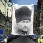 Asilmeydan Kalpaklı Gazi Mustafa Kemal Atatürk Dış Cephe Poster Bayrağı -600X900CM - Renkli