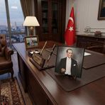 Atatürk Masaüstü Ahşap Tablo - Kabartmalı Baskı Şık Hediyelik 16x16 cm No 1