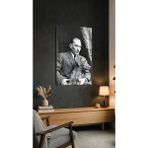 Atatürk ve Köpeği Fox Nostalji Cam Tablo Premium 4mm Uv Baskılı Kırılmaz Duvar Tablosu - 50 x 70 - Çok Renkli