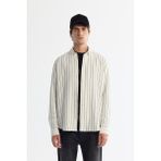 Avva Erkek Beyaz Regular Fit Alttan Britli Yaka Çizgili Rayon Gömlek A42Y2051 - XS