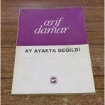 Ay Ayakta Değildi - İmzalı - (Sahafiye Kitap)