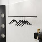 Ayarlanabilir Tavan Konfeksiyon Rafı, Perakende Mağazaları için Ağır Hizmet Tipi Giyim Vitrini, Showroom Sergileri için Siyah Çelik Elbise Askısı, Yüksekliği Ayarlanabilir Giyim Askısı