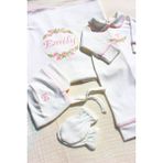 Babies First Çiçekli Isme Özel 6 Parça Yenidoğan Set %100 Pamuk Tulum Battaniye Şapka Yastık Puset Örtü Eldiven - 00-Beyaz - 0 - 3 Ay