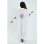 bacc Beyaz Sırtı Ve Kolları Nakışlı Kemer Bağlamalı Uzun Kimono Ceket Bcvl-24911 Büyük Beden Rahat Kalıp