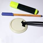 Badem10 Krem 6 cm Masa Üstü Kablo Kanalı Deliği Kapağı