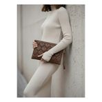 Bagfoni Acı Kahverengi Kalp Desenli Portföy Clutch El Çantası 25x19 Cm
