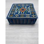 Bakırözü Home Anadolu Mavi Modeli Çökmeyen Süngerli Şark Köşesi Orta Sehpa (60 x 60 x 20 Cm)