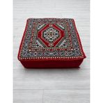 Bakırözü Home Kırmızı Yahyalı Modeli Çökmeyen Süngerli Şark Köşesi Orta Sehpa (60 x 60 x 20 Cm)