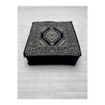 Bakırözü Home Lacivert Yahyalı Modeli Çökmeyen Süngerli Şark Köşesi Orta Sehpa (60 x 60 x 20 Cm)