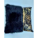 Baladi Home Yastık Kılıfı Peluş ve Kadife Kumaş Altın Deri Aksesuarlı Kadife Görünümlü Kare Kırlent Kılıfı - 40 x 40 cm - Siyah