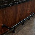 Bar Ayak Rayı, Mat Siyah Paslanmaz Çelik Çubuk Ayak Rayı Kiti - Mutfak Adaları ve Yarıçap Çubukları için 160 cm İç/Dış Mekan Tekme Rayı, Kolay Kurulum için Yuvarlak Braketler ve Konnektör İçerir
