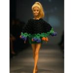 Barbie Bebek için Pelerin, Etek ve Buket Çiçeğe Dönüşebilen El Örgüsü İkili Takım (Siyah)