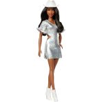 Barbie Fashionistas Bebek, Eteği Püsküllü Gümüş Rengi Işıltılı Elbisesi, Kovboy Tarzı Beyaz Şapkası